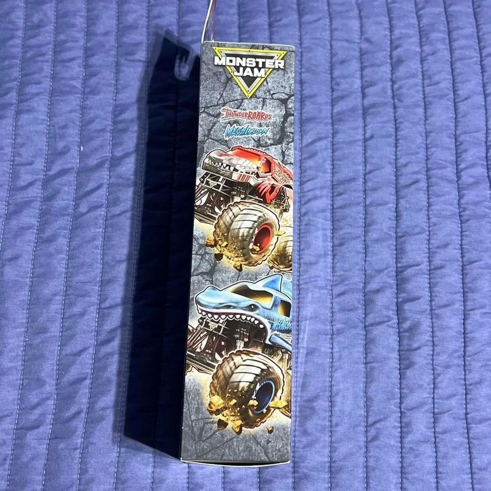 Monster Jam 4 Pack 1:72 Scale Trucks El Toro Loco Megalodon Thunderroarus Mutt